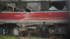 Imagen de los trabajos de rescate de los convoyes de trenes accidentados en la zona del suceso en Adamuz (Córdoba)
