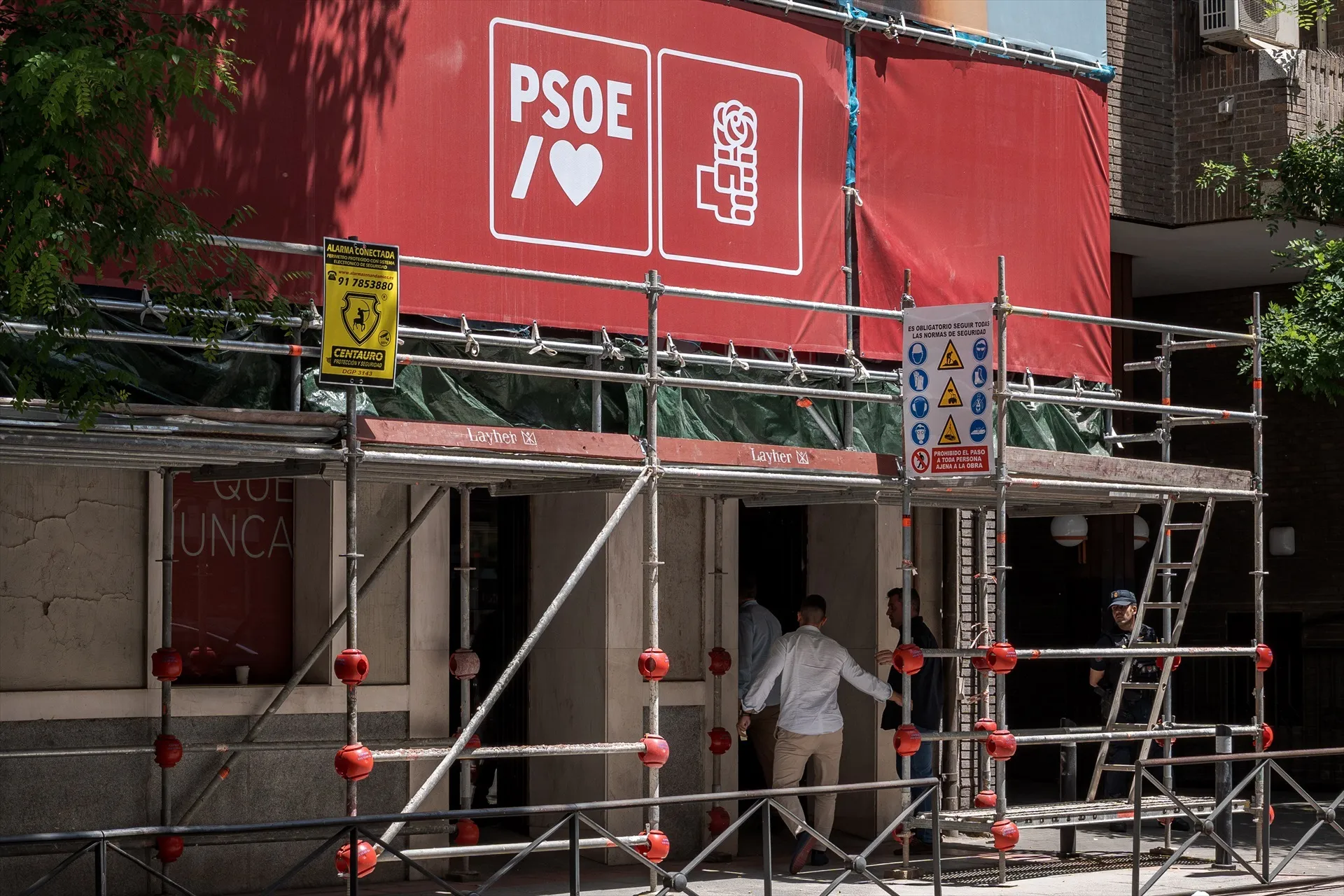 EuropaPress 7554281 fachada sede nacional psoe ferraz 27 mayo 2026 madrid espana agentes unidad EuropaPress 7554281 fachada sede nacional psoe ferraz 27 mayo 2026 madrid espana agentes unidad