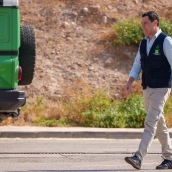 El presidente de la Junta de Andalucía, Juanma Moreno, durante una visita al Puesto de Mando Avanzado del incendio forestal de los Gallardos. Francisco J. Olmo / Europa Press El presidente de la Junta de Andalucía, Juanma Moreno, durante una visita al Puesto de Mando Avanzado del incendio forestal de los Gallardos. Francisco J. Olmo / Europa Press