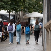 Varios niñas con mochilas a la salida de un colegio en Barcelona. Foto de archivo: David Zorraquino / Europa Press Varios niñas con mochilas a la salida de un colegio en Barcelona. Foto de archivo: David Zorraquino / Europa Press