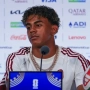 El jugador español Lamine Yamal en rueda de prensa. (Fuente:Eldiario).