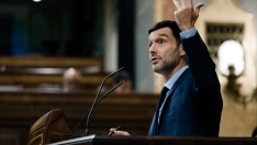 El ministro de Derechos Sociales, Consumo y Agenda 2030, Pablo Bustinduy, durante su intervención hoy en el Congreso de los Diputados. Carlos Luján / Europa Press