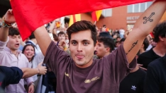 El agitador ultra Vito Quiles en la concentración 'España combativa' el pasado octubre en la Universidad Pablo Olavide de Sevilla. Francisco J. Olmo / Europa Press