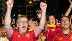 Alberto Núñez Feijóo animando a España. (Fuente: Lavanguardia).