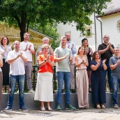 Alcaldes de PNV y Bildu presentaron en junio el acto en la Casa de Juntas de Gernika. (E. C.). Tomada del diario 'El Correo' Alcaldes de PNV y Bildu presentaron en junio el acto en la Casa de Juntas de Gernika. (E. C.). Tomada del diario 'El Correo'
