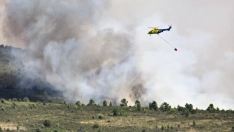 EuropaPress 7670428 medios aereos trabajan extincion incendio 17 julio 2026 mierla guadalajara