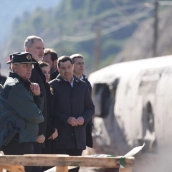 Los Reyes Felipe VI y Letizia, acompañados por el presidente de la Junta de Andalucía, Juanma Moreno, visita la zona cero del accidente sufrido entre dos trenes en Adamuz. Joaquín Corchero / Europa Press Los Reyes Felipe VI y Letizia, acompañados por el presidente de la Junta de Andalucía, Juanma Moreno, visita la zona cero del accidente sufrido entre dos trenes en Adamuz. Joaquín Corchero / Europa Press