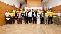 López Miras sella con CCOO y UGT el mayor refuerzo de los bomberos forestales