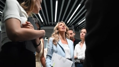 La vicepresidenta segunda y ministra de Trabajo y Economía Social, Yolanda Díaz, durante una rueda de prensa posterior al Consejo de Ministros. Fuente: EP y La Moncloa (vídeo)