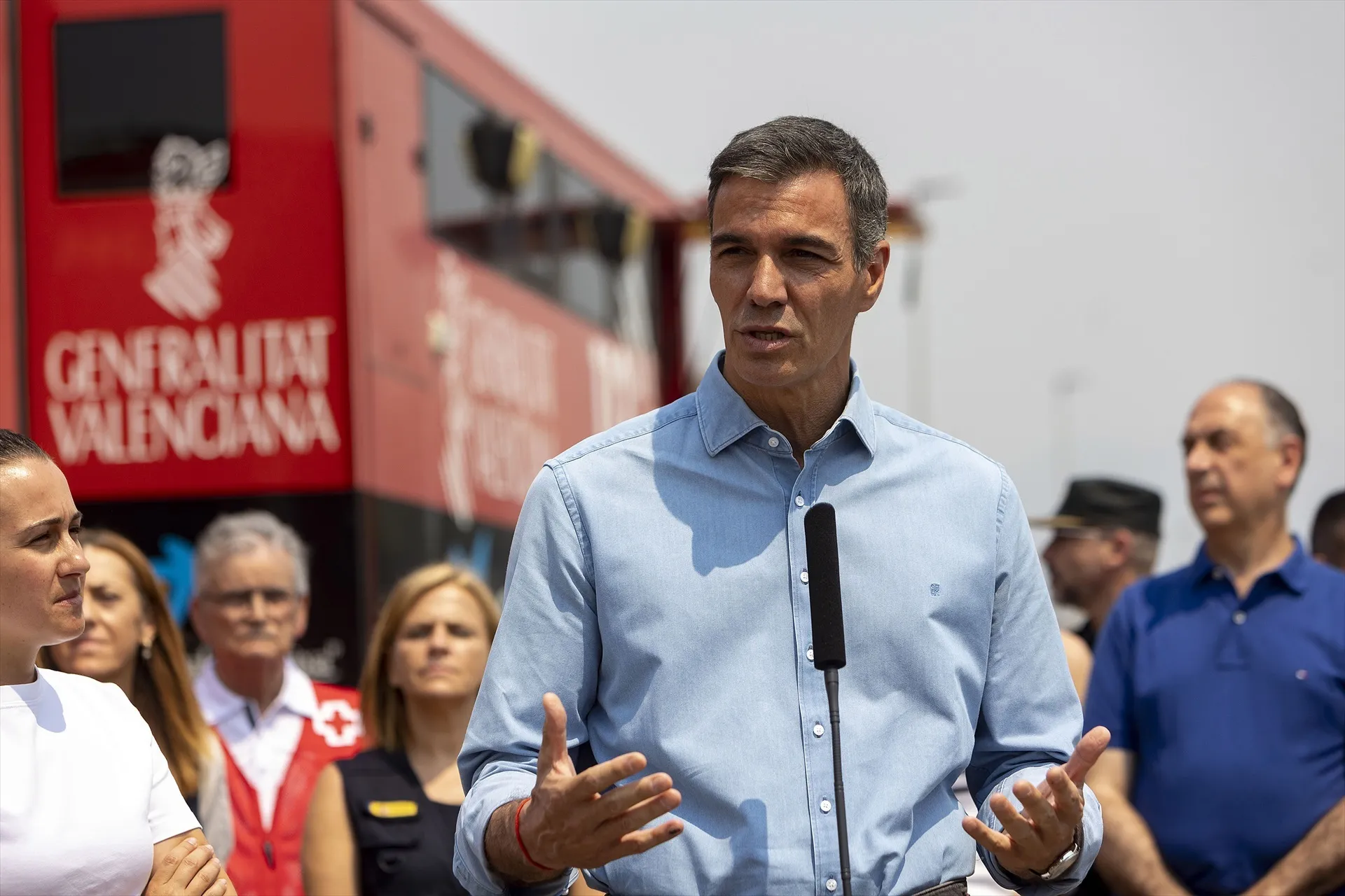 EuropaPress 7689813 presidente gobierno pedro sanchez visita puesto mando avanzado vall duixo (1)