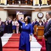La nueva presidenta de Perú, Keiko Fujimori, tras jurar su cargo en el Congreso de la República del Perú. Fuente: @congresoperu La nueva presidenta de Perú, Keiko Fujimori, tras jurar su cargo en el Congreso de la República del Perú. Fuente: @congresoperu
