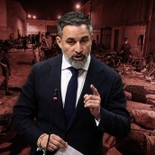 El líder de la ultraderecha Vox, Santiago Abascal; y los inmigrantes que cruzaron a Ceuta. Elaboración propia (Imágenes de Europa Press) El líder de la ultraderecha Vox, Santiago Abascal; y los inmigrantes que cruzaron a Ceuta. Elaboración propia (Imágenes de Europa Press)