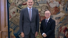 El Rey Felipe VI recibe en audiencia al Presidente de la Ciudad Autónoma de Ceuta, Juan Jesús Vivas Lara, en el Palacio de la Zarzuela. Foto de archivo: A. Pérez Meca / Europa Press