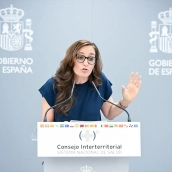 La ministra de Sanidad, Mónica García, durante una rueda de prensa. Gustavo Valiente/Europa Press.