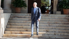 El Rey VI junto a Juan Jesús Vivas Lara, presidente de la Ciudad Autónoma de Ceuta. Raúl Terrel/Europa Press.
