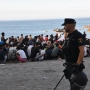 Cientos de personas migrantes reciben atención sanitaria de profesionales. Gabriela Sardá Núñez / Europa Press