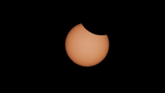 Eclipse parcial del sol visto desde la Basílica de la Sagrada Familia, a 29 de marzo de 2025. Lorena Sopêna / Europa Press