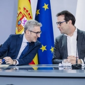 El ministro de Hacienda, Arcadi España, y el vicepresidente primero y ministro de Economía, Comercio y Empresa, Carlos Cuerpo, durante una rueda de prensa posterior al Consejo de Ministros. Foto de archivo: Carlos Luján / Europa Press