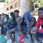 EuropaPress 7702441 varias personas esperan exterior centro estancia temporal inmigrantes ceti