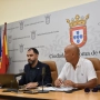 El secretario de organización de la AUGC, Germán Gómez (i), y el secretario provincial de la asociación en Ceuta, Rachid Sbihi (d), ofrecen una rueda de prensa. Gabriela Sardá Núñez / Europa Press