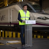 El ministro de Transportes y Movilidad Sostenible, Óscar Puente, en los Talleres de Renfe en Fuencarral. Foto de archivo: Alejandro Martínez Vélez / Europa Press