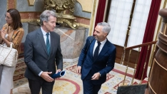 El presidente del Partido Popular, Alberto Nuñez Feijóo y el vicesecretario del PP de Hacienda, Vivienda e Infraestructuras, Juan Bravo. Jesús Hellín/Europa Press.