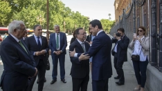 El presidente de la Junta de Andalucía, Juanma Moreno y el presidente de Ceuta, Juan Jesús Vivas.  María José López / Europa Press