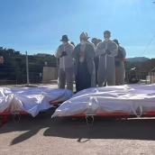 Entierro en Ceuta de los inmigrantes fallecidos en la entrada a España desde Marruecos. Fuente: @CeutaTV en X