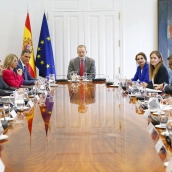 El Rey Felipe VI preside la reunión del Consejo de Seguridad Nacional, en el Palacio de la Moncloa, a 29 de abril de 2025. Pool Moncloa / José Manuel Álvarez