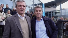 El presidente del Partido Popular, Alberto Núñez Feijóo, el presidente de la Xunta de Galicia, Alfonso Rueda