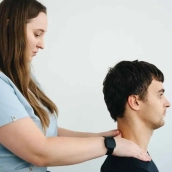 Por qué acudir al fisioterapeuta antes de que una molestia limite tu día a día Por qué acudir al fisioterapeuta antes de que una molestia limite tu día a día