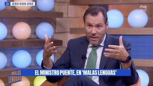 El ministro de Transportes y Movilidad Sostenible, Óscar Puente, esta tarde en 'Malas Lenguas' de TVE. Fuente: @MalasLenguas_Tv en X