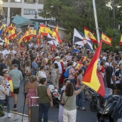 Decenas de personas durante una manifestación pacífica en Ceuta el pasado domingo 30 de agosto. Marcos Moreno / Europa Press