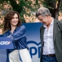 La presidenta de la Comunidad de Madrid, Isabel Díaz Ayuso (i), y el presidente del PP, Alberto Núñez Feijóo (d)