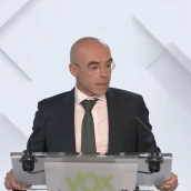 El eurodiputado de la ultraderecha Vox, Jorge Buxadé, en rueda de prensa esta mañana. Fuente: @vox_es en X
