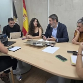 Reunión del secretario de Estado de Juventud e Infancia, Rubén Pérez, y la directora general de Derechos de la Infancia y la Adolescencia, Sandra de Garmendia, junto al Área de Menores de Ceuta, Save the Children y UNICEF. Fuente: Europa Press/Ministerio de Infancia y Juventud