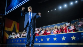 El presidente de los Estados Unidos, Donald Trump, durante el primer día de la Convención Republicana. Fuente: @Republicans en X
