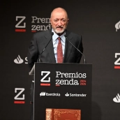 El escritor Arturo Pérez Reverte