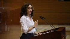 La presidenta de la Comunidad de Madrid, Isabel Díaz Ayuso, durante el debate sobre el Estado de la Región en la Asamblea de Madrid