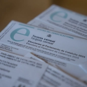 Varias tarjetas censales. David Zorrakino / Europa Press