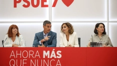 La presidenta del PSOE, Cristina Narbona, el presidente del Gobierno y secretario general del PSOE, Pedro Sánchez, la vicesecretaria general del PSOE y secretaria general del PSOE-A, María Jesús Montero. Alejandro Martínez Vélez / Europa Press