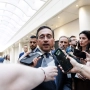 El ministro de Asuntos Exteriores, Unión Europea y Cooperación, José Manuel Albares, ante los medios esta tarde en el Senado. Carlos Luján / Europa Press