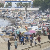 Asentamiento de migrantes en la playa El Trampolín. Marcos Moreno / Europa Press Asentamiento de migrantes en la playa El Trampolín. Marcos Moreno / Europa Press
