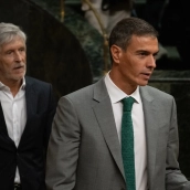 El ministro del Interior, Fernando Grande-Marlaska (i), y el presidente del Gobierno, Pedro Sánchez (d). Fernando Sánchez / Europa Press