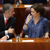 La presidenta de la Comunidad de Madrid, Isabel Díaz Ayuso, y el Consejero de Presidencia, Justicia y Administración Local, Miguel Ángel García Martín