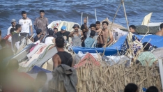 EuropaPress 7786701 migrantes playa trampolin 19 septiembre 2026 ceuta espana mas 2000 personas