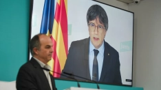 El secretario general de Junts, Jordi Turull (i), y el presidente de Junts, Carles Puigdemont. Alberto Paredes / Europa Press