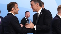 EuropaPress 6095516 presidente frances emmanuel macron 1i presidente gobierno pedro sanchez 1d (1)