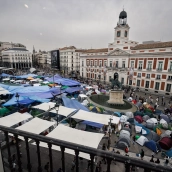 Vista de la acampada en por la vivienda, en la Puerta del Sol, a 28 de septiembre de 2026, en Madrid (España). La acampada continúa este lunes 28 de septiembre. Carlos Luján / Europa Press