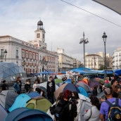 Decenas de personas continúan en la acampada por el ‘Decreto Maricarmen’ en la Puerta del Sol, a 29 de septiembre de 2026, en Madrid (España). Gabriel Luengas / Europa Press